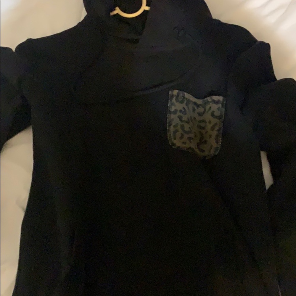 black hoodie forever 21
